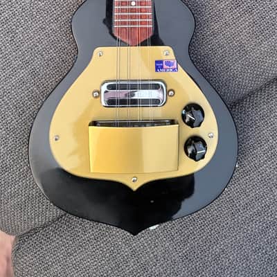 Rickenbacker Mandolin Model 5002 V58 Jet Glo Black rare electric cavaquinho image 2