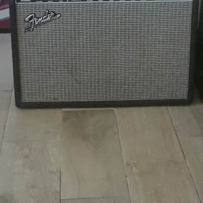 Fender '65 Deluxe Reverb Reissue 22-Watt 1x12" Guitar Combo 1994 - Present - Black image 2