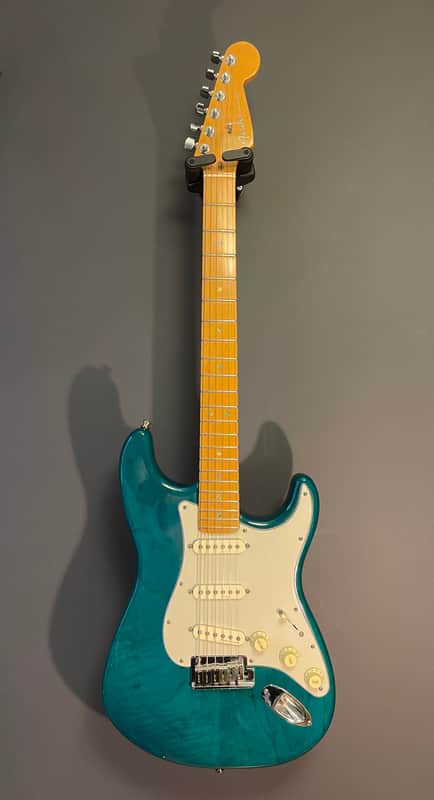 “Time Capsule” Fender Stratocaster American Deluxe 1998 - Teal image 1