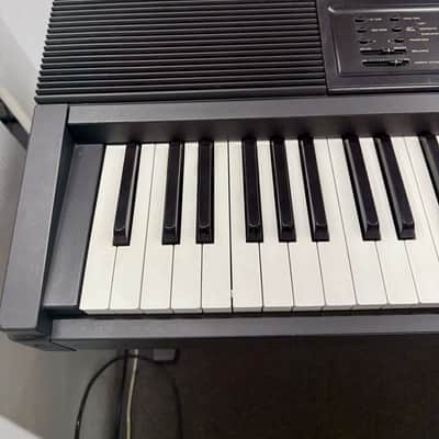 Yamaha CLAVINOVA CVP-8 image 3