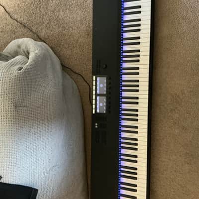 Native Instruments Komplete Kontrol S88 MKii 2020 - Present - Black image 3