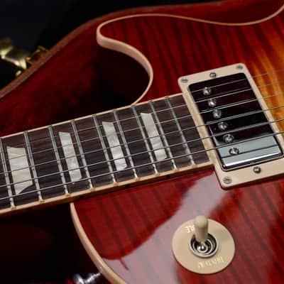 GIBSON LES PAUL Standard Heritage Cherry Sunburst Flame image 5
