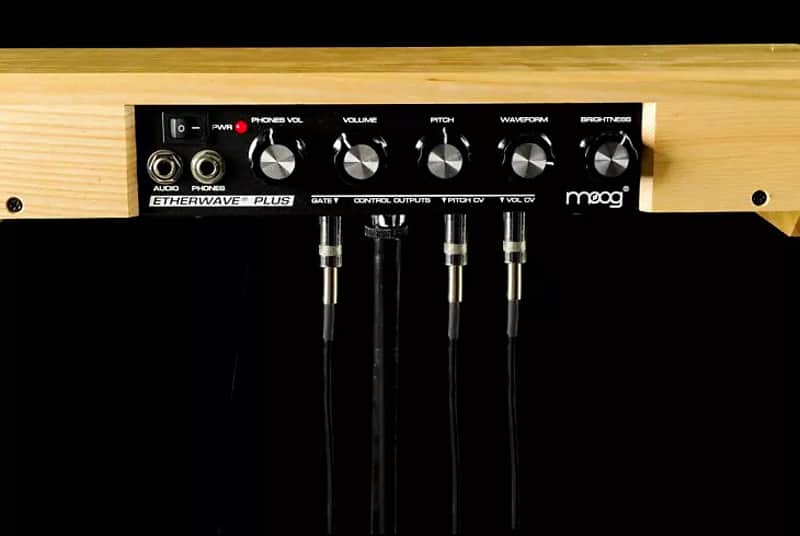 Moog Etherwave Plus Theremin image 2