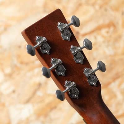 Martin OO-18V 2013 image 9