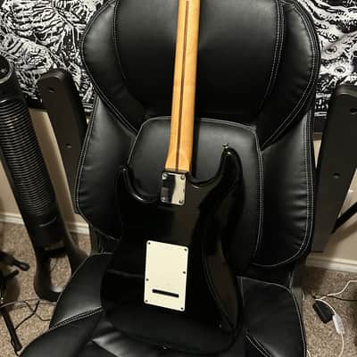 Squier II Standard Stratocaster HSS with Maple Fretboard (Made in Korea) 1989 - 1992 - Black image 13