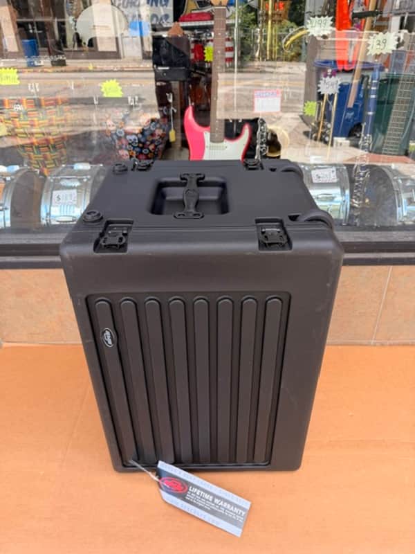 SKB  Skb-R4uw Roto Rolling Rack Case 4U Rolling Wheels Transport image 1