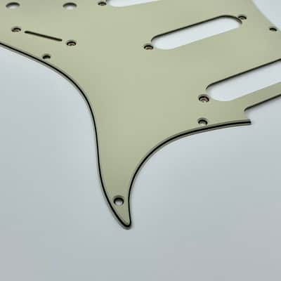 Silver Sky Se vintage mint green pickguard & parchment pickup covers, knobs & switch tip image 3