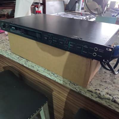 Yamaha SPX90 II Digital Sound Processor 1980s - Black image 3