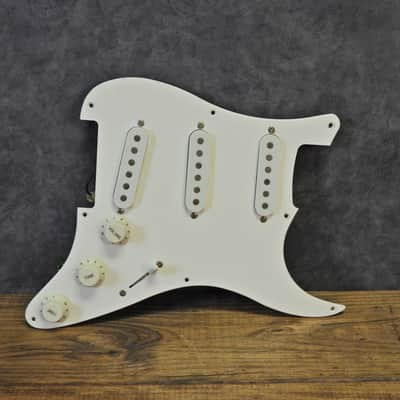 Peavey Raptor Stratocaster style pickguard Loaded 1990's - White image 1