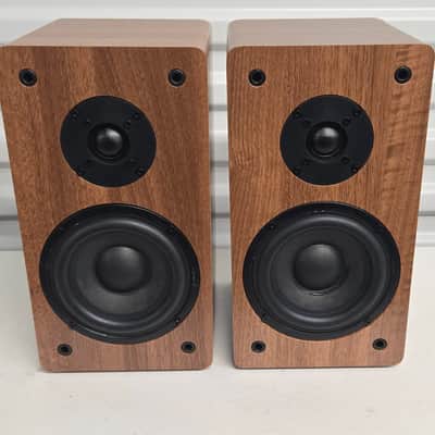 Qlearsoul Highfire X Bookshelf Stereo Speakers ONLY - Excellent - *NO TURNTABLE* image 2