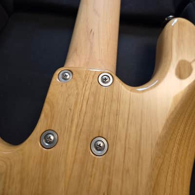 Xotic XJ-1T 5-String Active Jazz Bass – Excellent Condition – Natural Ash/Maple – Premium Hybrid Case. 9.6lbs image 5