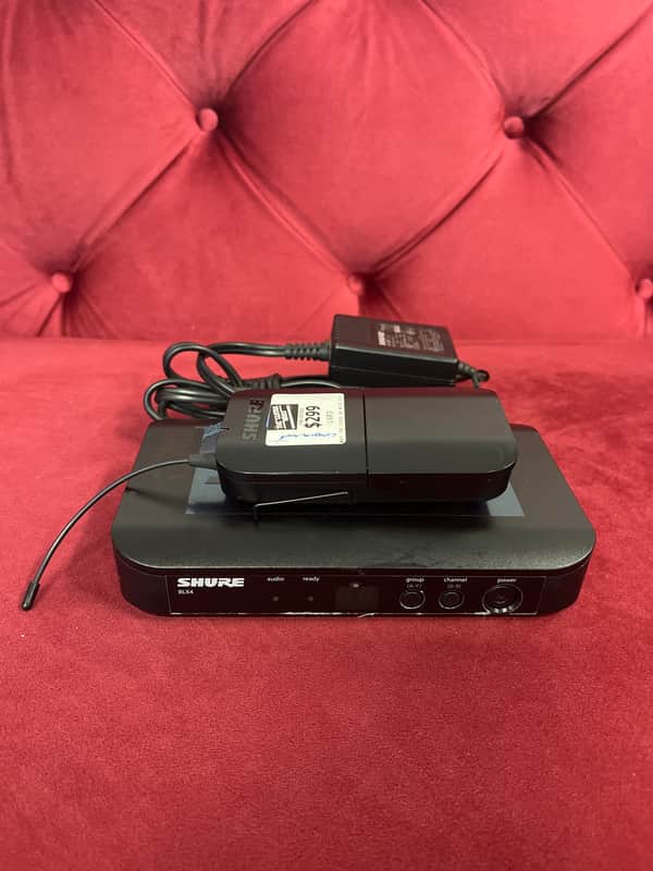 Shure BLX4 Transmitter and Receiver image 1