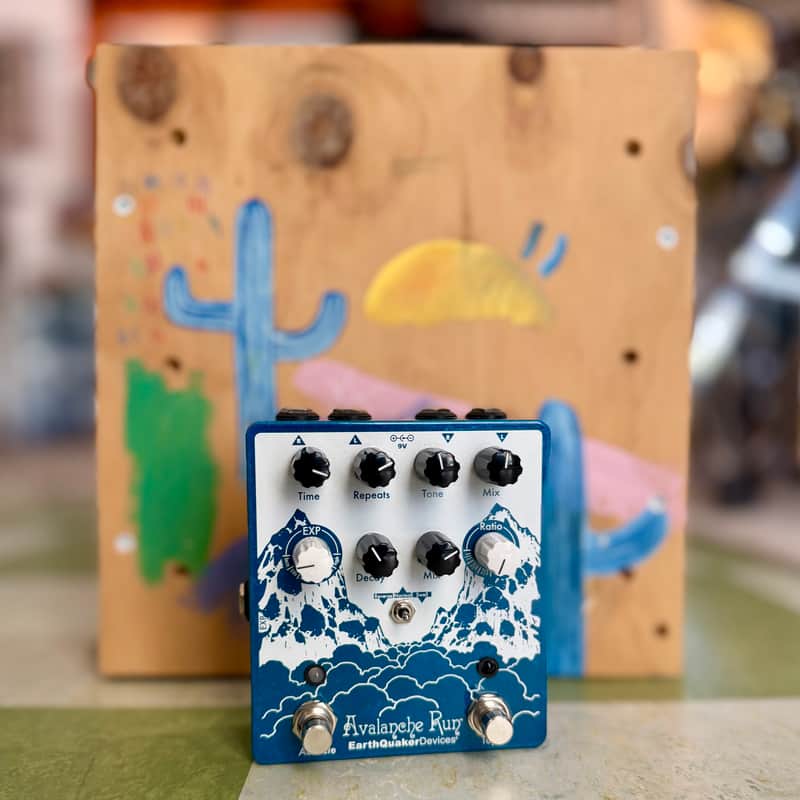 EarthQuaker Devices Avalanche Run Stereo Reverb & Delay with Tap Tempo V2