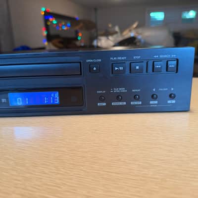 Tascam CD-200i Professional CD Player High fidelity Fresh Servicing Rare πΆπ₯ image 5