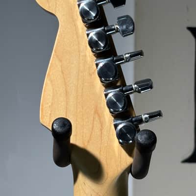 Fender Stratocaster Ultra Crimson Burst 1993 All original With full Case Candy AMAZING! image 10