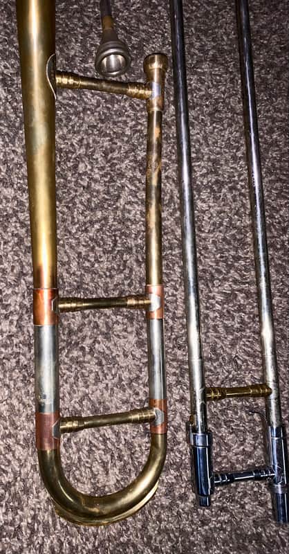 Vintage 1957 Getzen Super Deluxe Bb Tenor Trombone with mouth piece and hardshell case image 1