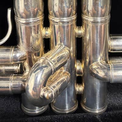 Yamaha Xeno Trumpet, Silver Finish, Gold Brass Bell, Model YTR8335G image 3