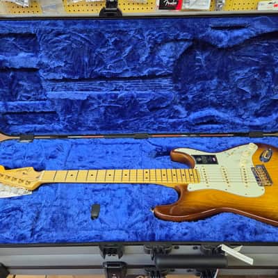 Fender 75th Anniversary Commemorative Stratocaster 2021 - 2-Color Bourbon Burst image 6