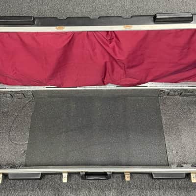 SKB Hardshell 61 key Full Size Keyboard Case image 1