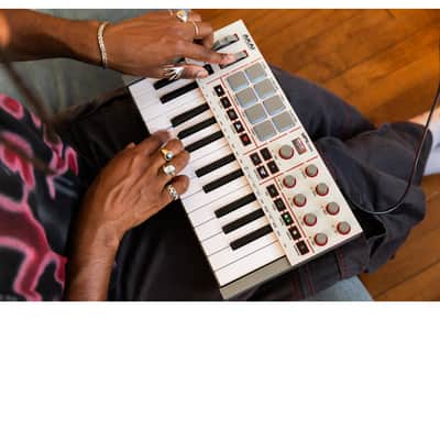 AKAI PROFESSIONAL MPKMINI4-W Mini touches - 25 touches, 8 pads, 8 encodeurs, gris image 8