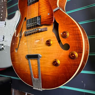 Heritage H575 Autumn Sunburst 1995 Archtop Hollow Body Jazz Guitar image 5