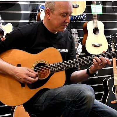 Yamaha FSX3 Red Label 6-String Acoustic Electric Guitar with Gig Bag- Natural FSX-3 imagen 3