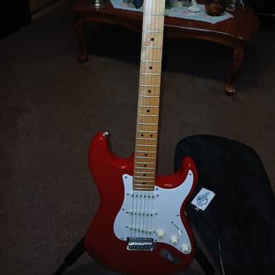 Peavey Predator Mid 90s - Red/maple image 1