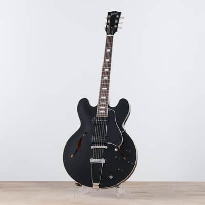 Gibson ES-330, Ebony | Demo image 3