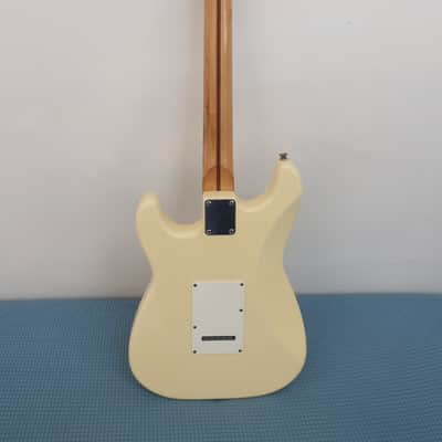 Vintage 1990s 1992 Squier by Fender Made in Korea MIK Standard Stratocaster Guitar White Cream image 2