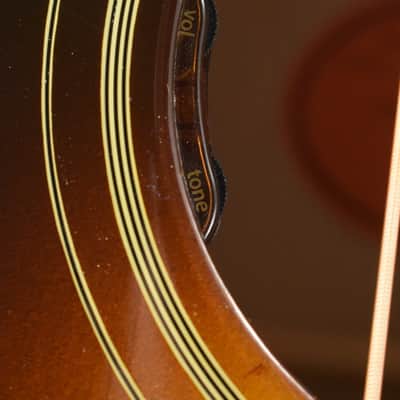Gibson SJ-200 Original Vintage Sunburst image 10