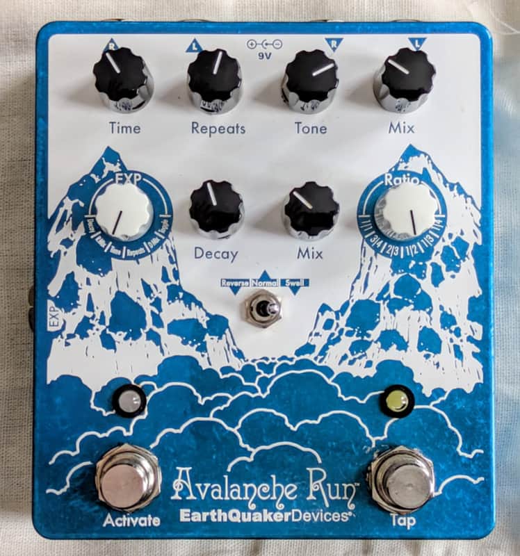 EarthQuaker Devices Avalanche Run V2 Stereo Reverb & Delay w/EQD Power Supply image 1