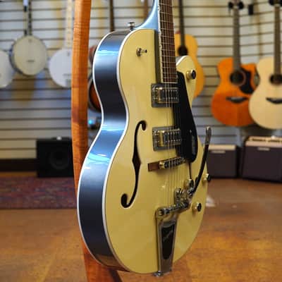 Gretsch G5420T Electromatic Classic Hollow Body Single-Cut Electric Guitar with Bigsby Two-Tone Vintage White/London Grey image 2