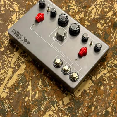 Hardware Fixations Dual Engine Chinook (Tremolo, Fuzz, and Tremolo) 2025 - Matte grey powdercoated image 2