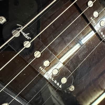 Fender Highway One Stratocaster with Maple Fretboard 2006 - 2011 - 3-Color Sunburst image 14