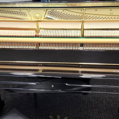 Yamaha U1 Upright Piano Manufactured 2006 in Japan 48" Polished Ebony Studio Vertical Piano image 2