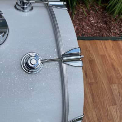 DW Collector's Series Pure Maple Standard 4pc Drum Set White Glass Glitter 22/10/12/16 image 13