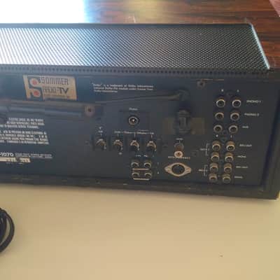 Luxman  R 1070 1979 Silver/wood imagen 3