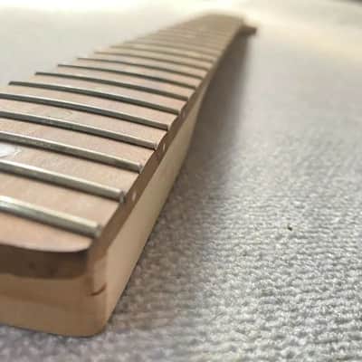 Left Hand Stratocaster Strat Style Maple Neck, Rosewood 22 Frets Fingerboard image 6