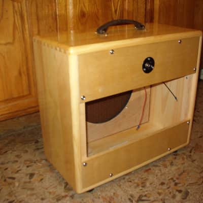 2x12 TRM extension guitar cabinet 212 Vintage tweed style. Finished pine image 4