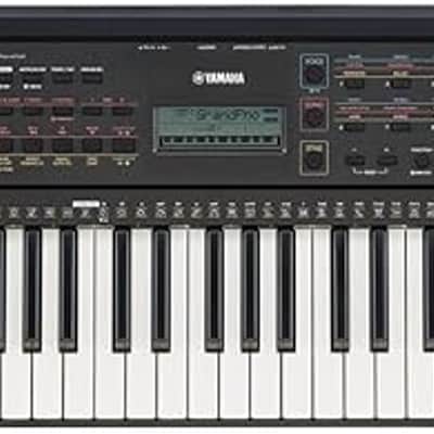 Yamaha PSRE373AD Portable Keyboard with PA130 Power Adapter image 2