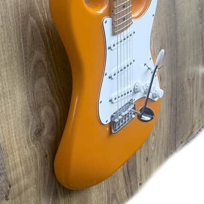 Fender Player Stratocaster with Maple Fretboard 2022 - Capri Orange image 3