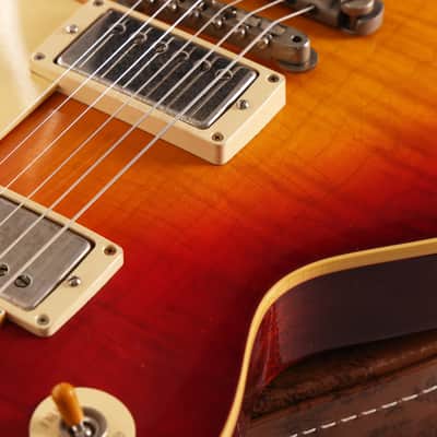Gibson Custom Shop 1959 Les Paul Standard Reissue Ultra Light Aged Factory Burst image 10