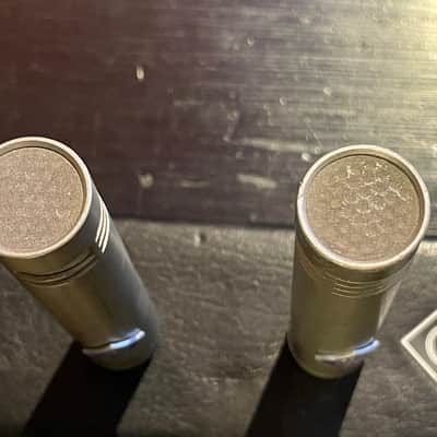 Pair of Neumann Vintage KM 84 Small Diaphragm Cardioid Condenser Microphone Stereo Pair with very close serials! Silver Nickle image 9