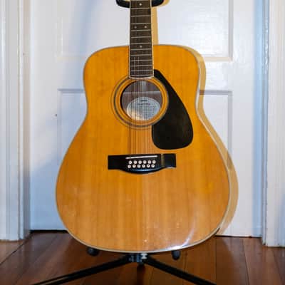 YAMAHA FG420A acoustic guitars