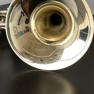 Refurbished C.G. Conn 8D 1989 Nickel-Silver image 4