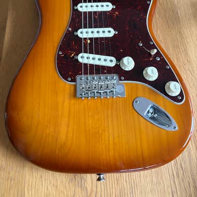 Fender American Performer Stratocaster with Rosewood Fretboard 2018 - Present - Honeyburst image 6