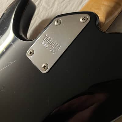 Yamaha RBX 250F 4 String Fretless Electric Bass 2005 Black image 8