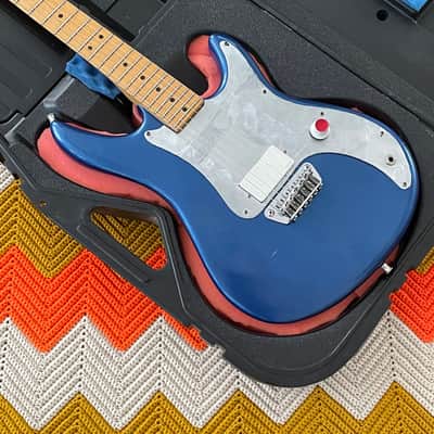 Peavey Patriot - Active EMG 81!! - Modded and Repainted in the Coolest Way!! - Angular Prog Guitar! - Original Case! - image 12