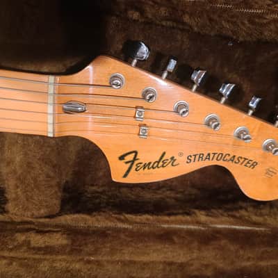 1976 Fender Stratocaster, Maple Fretboard 1971 - 1977 Black image 5