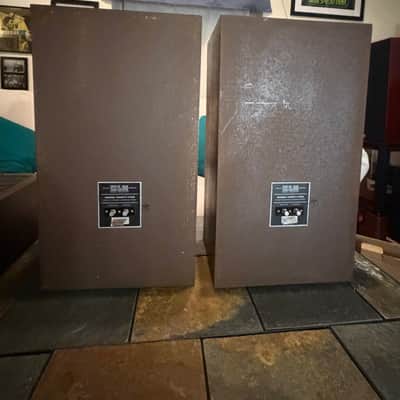 KLH Model 32 speakers in great condition - 1970's image 3